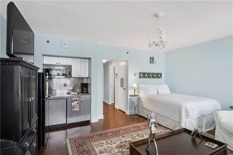 1205 St Charles Ave #1212, New Orleans, LA 70130