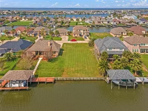 1541 Regatta Cv, Slidell, LA 70458