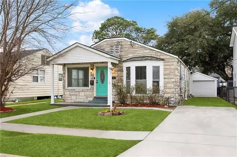15 Labarre Pl, Jefferson, LA 70121