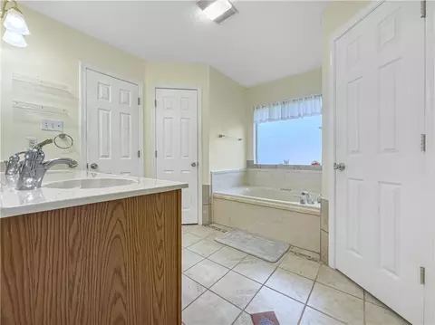 Bath - 112 Intrepid Dr, Slidell, LA 70458 photo 1 of 5