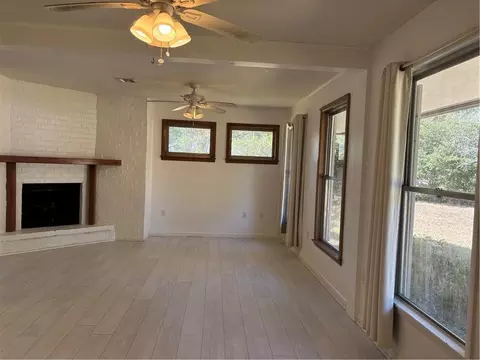 Living - 722 S Harrison St, Covington, LA 70433 photo 2 of 3