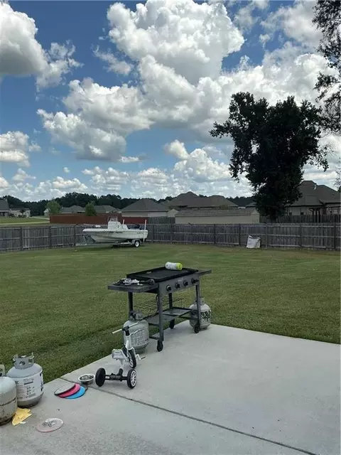 Exterior - 18257 Wolf Pack Trce, Loranger, LA 70446 photo 5 of 7