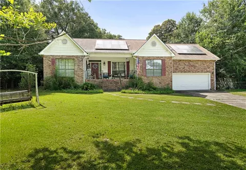 217 Camellia Rd, Bogalusa, LA 70427