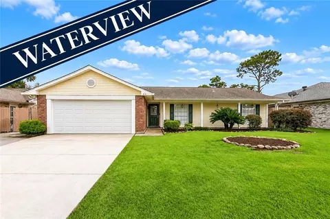 616 Fairway Dr, Laplace, LA 70068