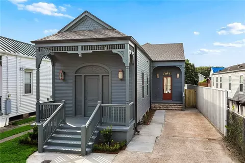 1127 Leonidas St, New Orleans, LA 70118