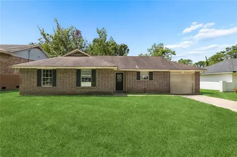1735 W Hall Ave, Slidell, LA 70460