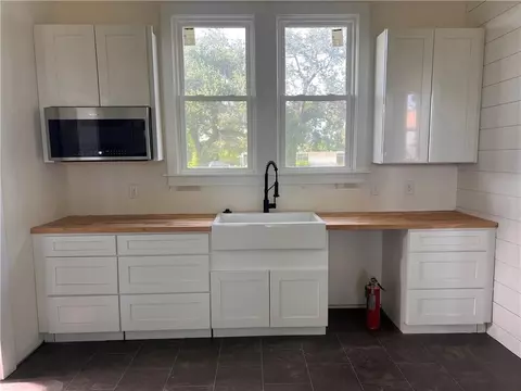 Kitchen - 305 E 2nd St, Thibodaux, LA 70301 photo 1 of 2