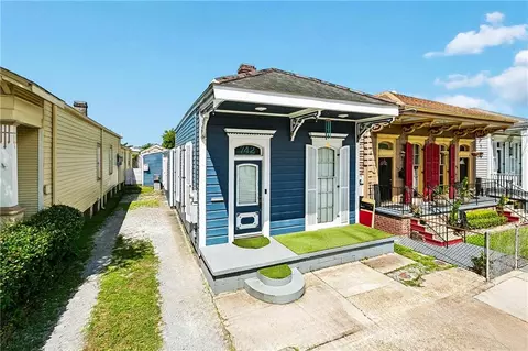 742 Delachaise St, New Orleans, LA 70115