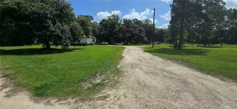 25523 Traylor Ln, Holden, LA 70744