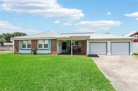 24 Karen Ct, Jefferson, LA 70121