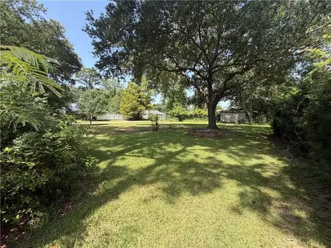113 Walnut St, Mandeville, LA 70471 photo 9