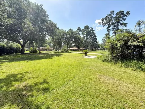 113 Walnut St, Mandeville, LA 70471 photo 5