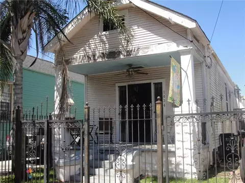 1434 Cambronne St, New Orleans, LA 70118