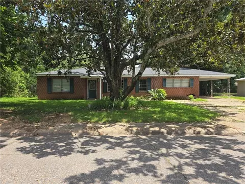 1903 Clover Ln, Alexandria, LA 71301