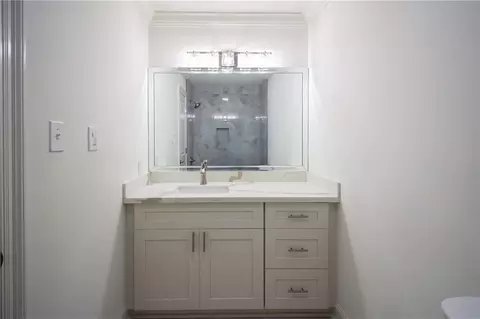 Bath - 104 Bocage Dr, Luling, LA 70070 photo 3 of 3