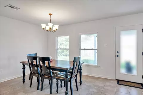 Dining - 206 Ashton Oaks Ln, Luling, LA 70070 photo 2 of 2