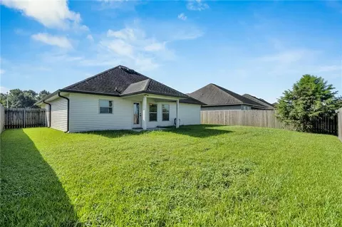 Exterior - 206 Ashton Oaks Ln, Luling, LA 70070 photo 5 of 6