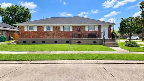 1233 Curtis St, Harvey, LA 70058