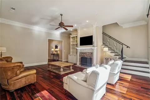 Living - 648 Silverthorne Ln, Covington, LA 70433 photo 2 of 2