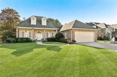 648 Silverthorne Ln, Covington, LA 70433