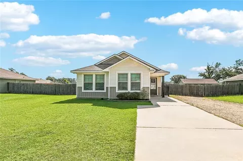 42282 Joshua Dr, Ponchatoula, LA 70454