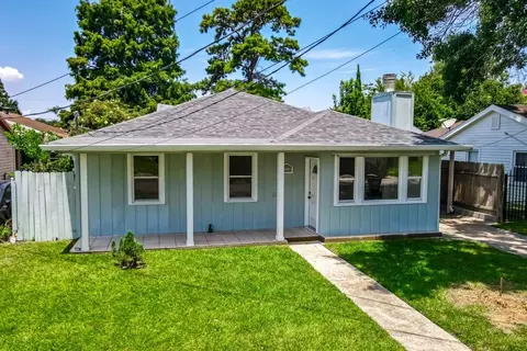 2916 Ivy Pl, Chalmette, LA 70043
