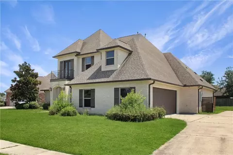 Exterior - 405 Lac Verret Dr, Luling, LA 70070 photo 2 of 3