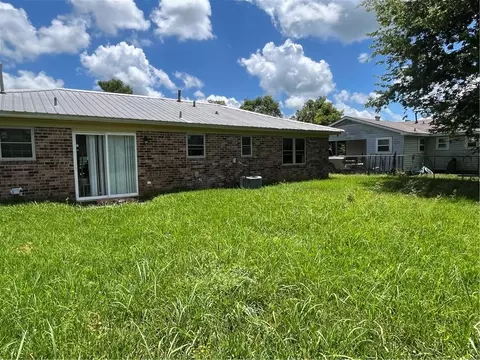 5204 Baronne St, Alexandria, LA 71302
