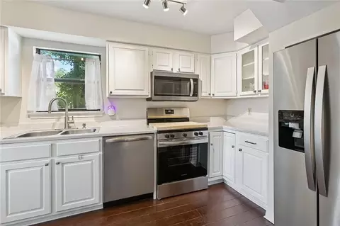 Kitchen - 39 Chamale Cv #39, Slidell, LA 70460 photo 2 of 2