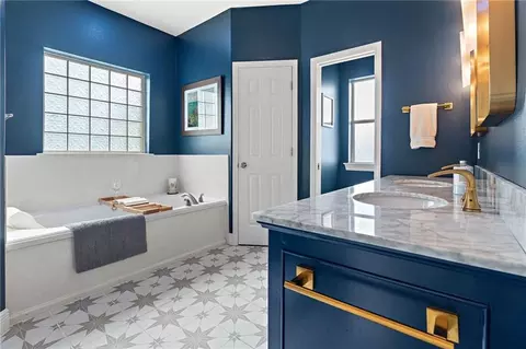Bath - 312 Annette Dr, Slidell, LA 70458 photo 1 of 3