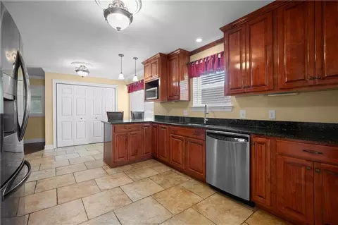 Kitchen - 17 Everglades St, Kenner, LA 70065 photo 4 of 4
