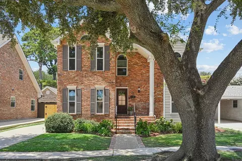 3800 Wanda Lynn Dr, Metairie, LA 70002