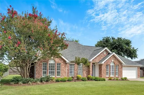 Exterior - 106 Dogwood Dr, Luling, LA 70070 photo 2 of 8