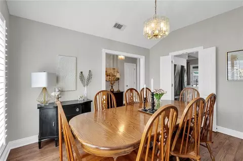 Dining - 106 Dogwood Dr, Luling, LA 70070 photo 2 of 4