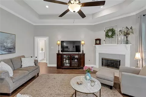 Living - 106 Dogwood Dr, Luling, LA 70070 photo 1 of 3