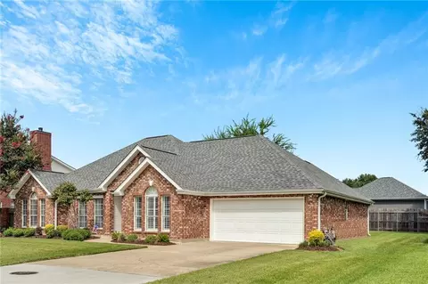 Exterior - 106 Dogwood Dr, Luling, LA 70070 photo 3 of 8