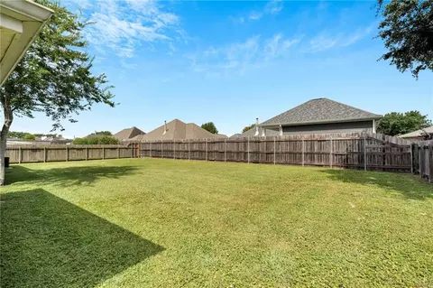 Exterior - 106 Dogwood Dr, Luling, LA 70070 photo 7 of 8