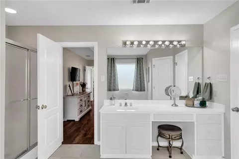 Bath - 106 Dogwood Dr, Luling, LA 70070 photo 3 of 5