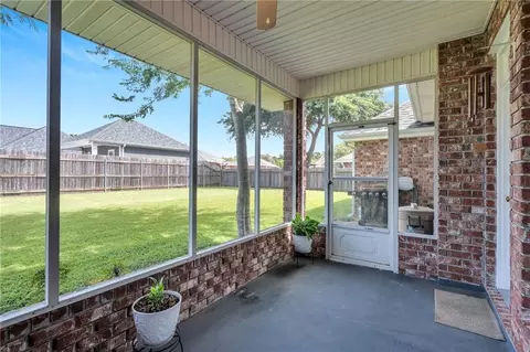 Exterior - 106 Dogwood Dr, Luling, LA 70070 photo 6 of 8