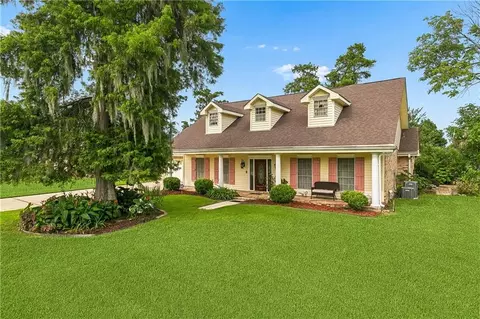 80 Belle Helene Dr, Destrehan, LA 70047