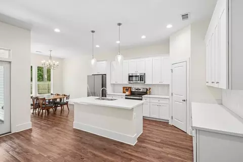 Kitchen - 415 Orleans Ave, Covington, LA 70433 photo 3 of 4