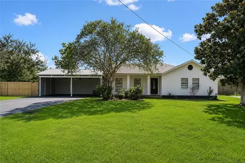1929 Jean Lafitte Blvd, Lafitte, LA 70067