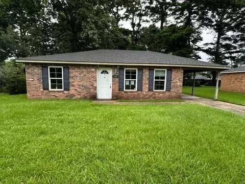 17325 Ashton Ave, Greenwell Springs, LA 70739