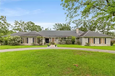 219 Shoreline Rd, Natchitoches, LA 71457