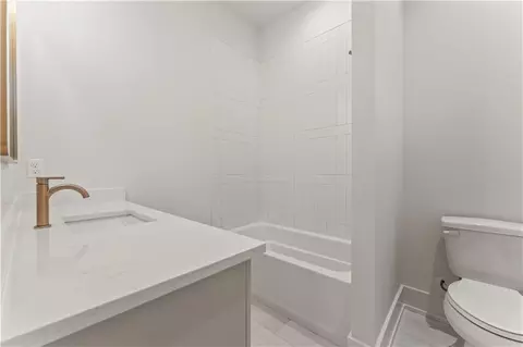 Bath - 1172 Delta Ln, Covington, LA 70433 photo 6 of 7