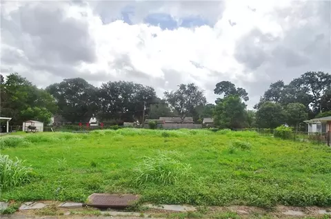 2200 General Collins Ave, New Orleans, LA 70114