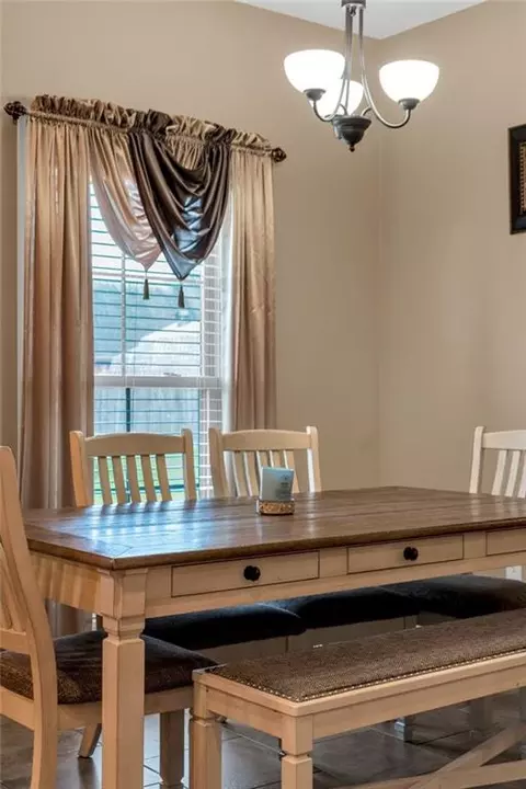 Dining - 2927 Kiwi Ave, Gray, LA 70359 photo 2 of 2