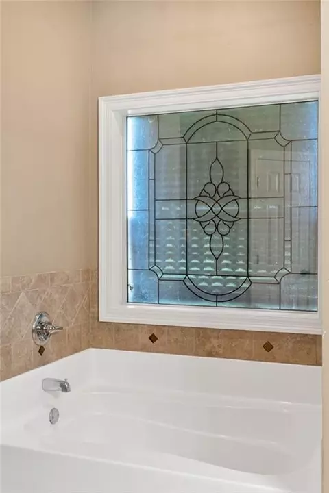 Bath - 2927 Kiwi Ave, Gray, LA 70359 photo 3 of 5