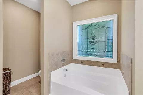Bath - 2927 Kiwi Ave, Gray, LA 70359 photo 2 of 5