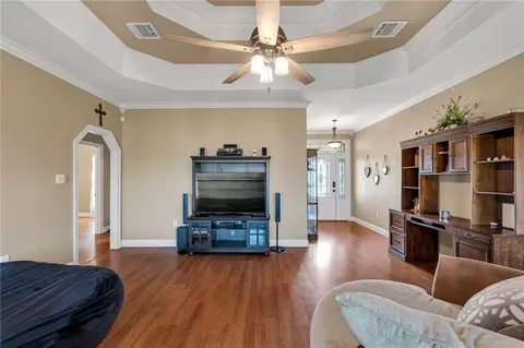 Entry Way - 2927 Kiwi Ave, Gray, LA 70359 photo 5 of 6
